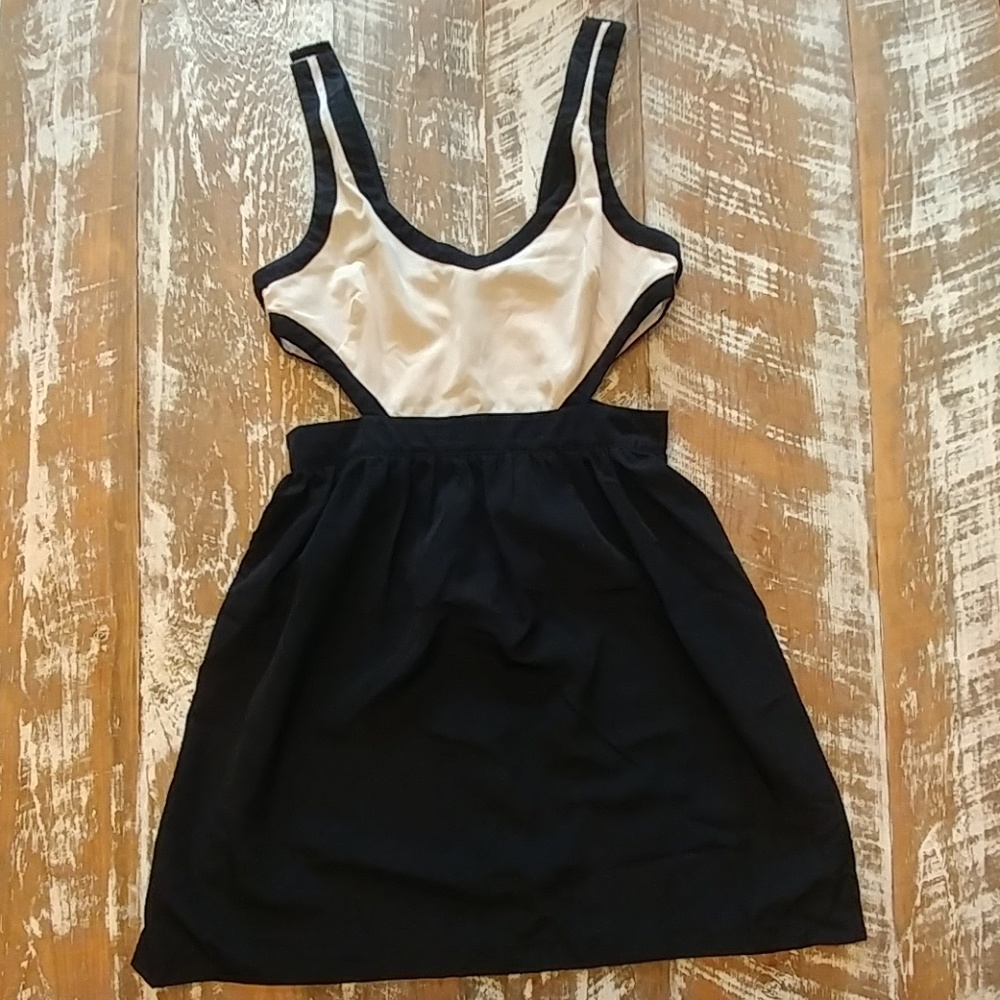 Black & White Cut out dress Size M